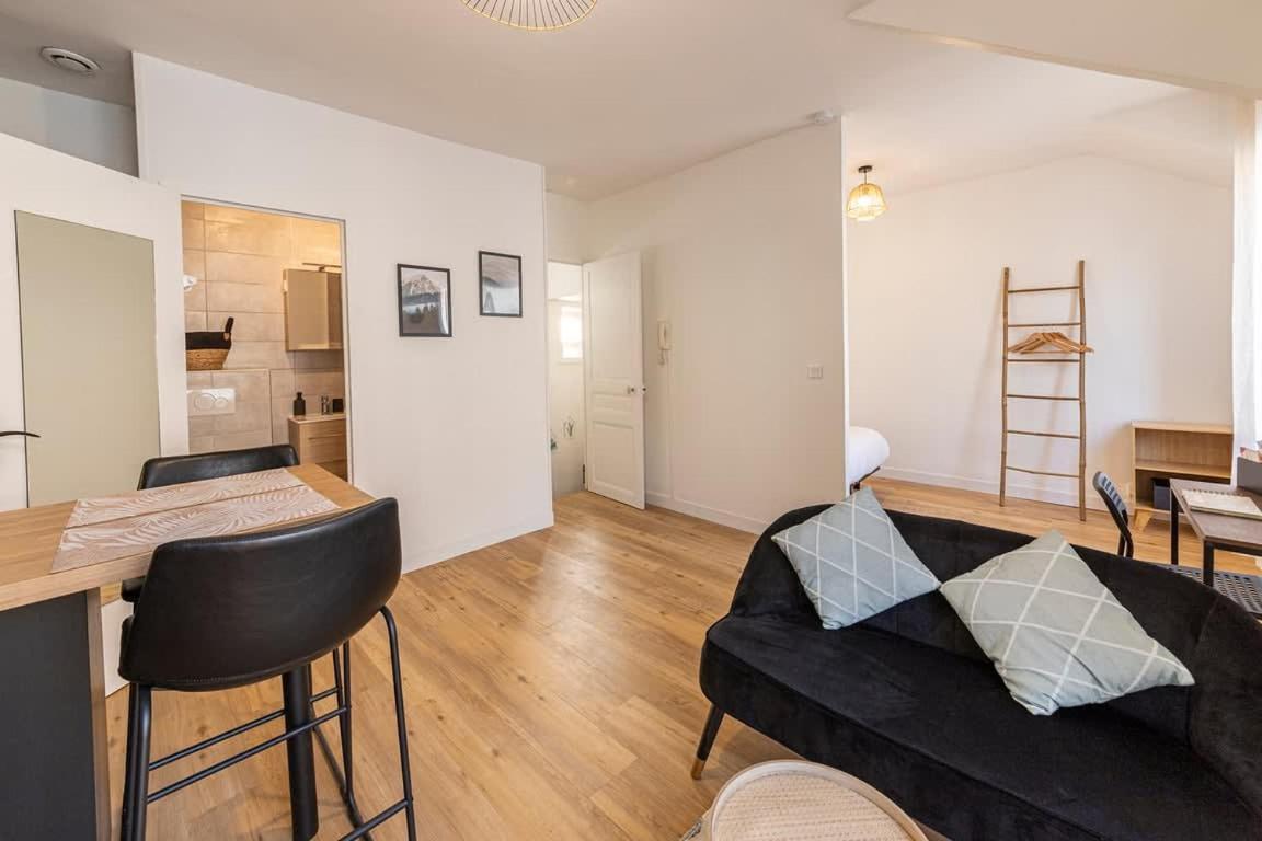 Apartment Coquelin - Joli Renove *